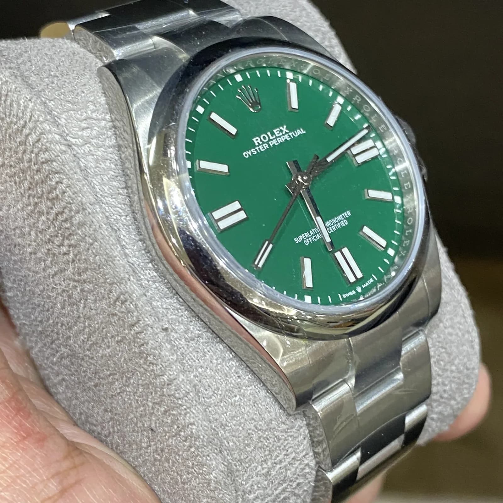 Thumb Oyster Perpetual 41 Stainless Steel / Green