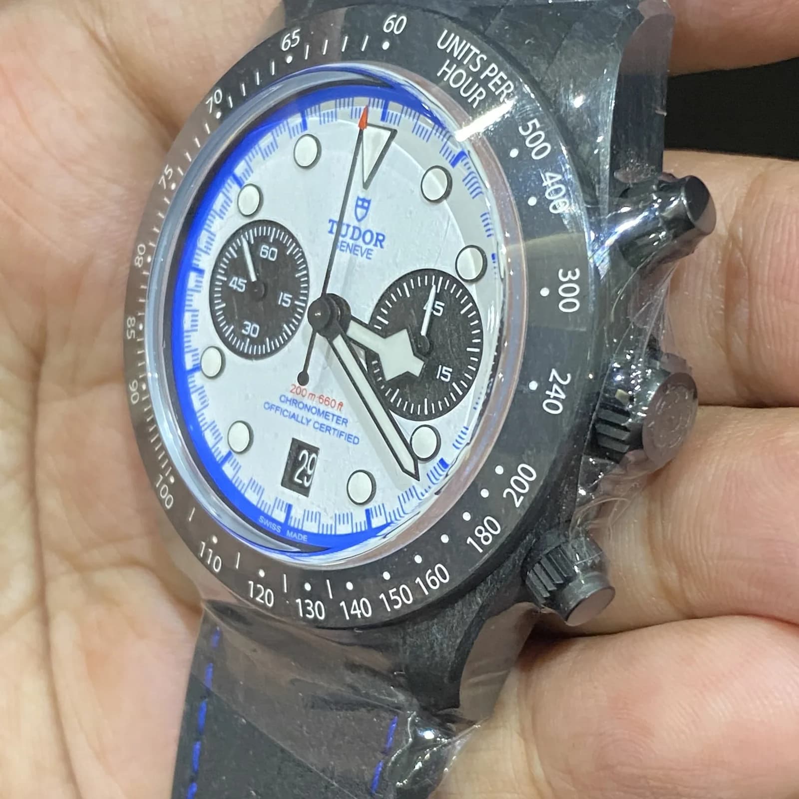 Thumb Black Bay Chronograph ‘Carbon 25’
