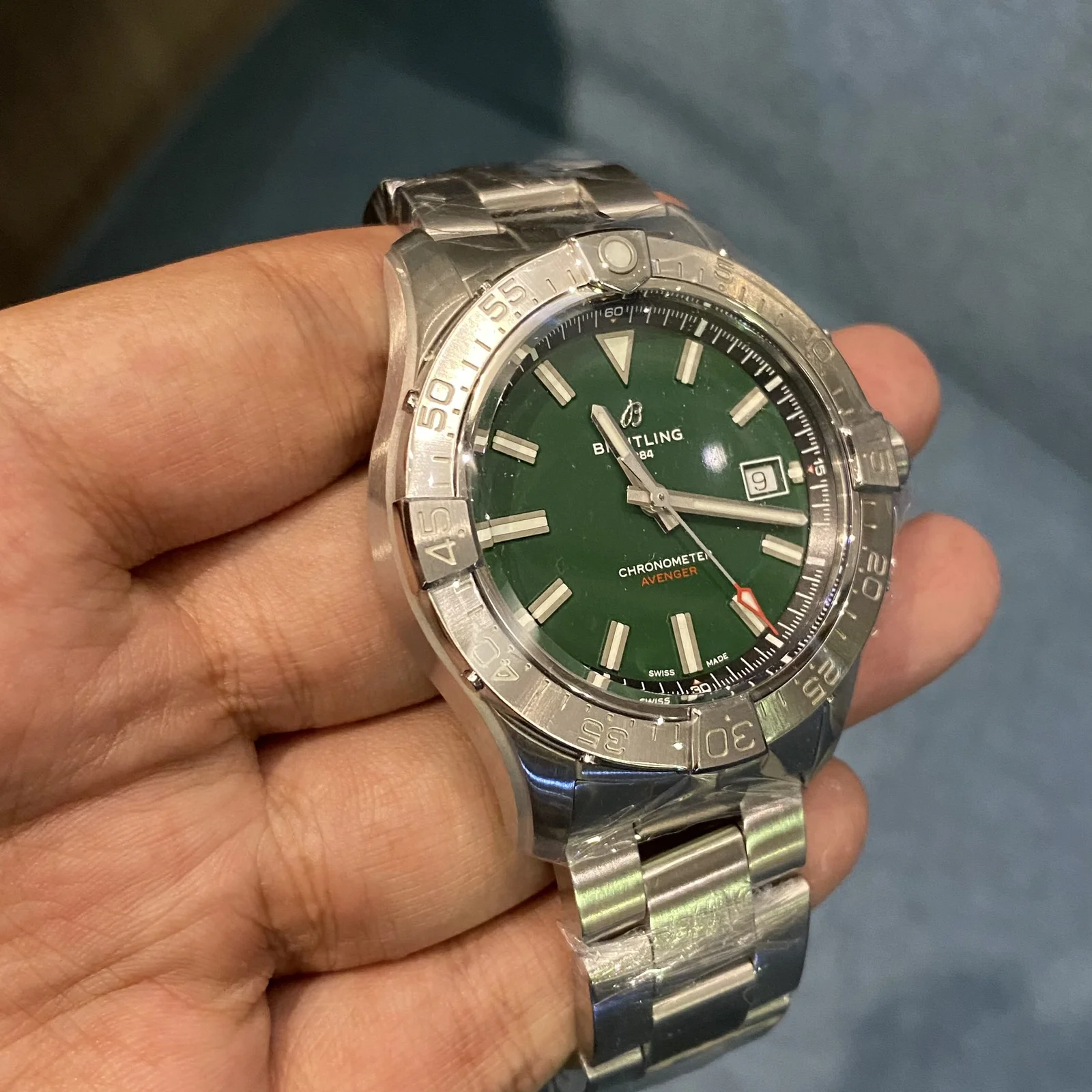 Thumb Avenger Automatic 42 / Green / Stainless Steel