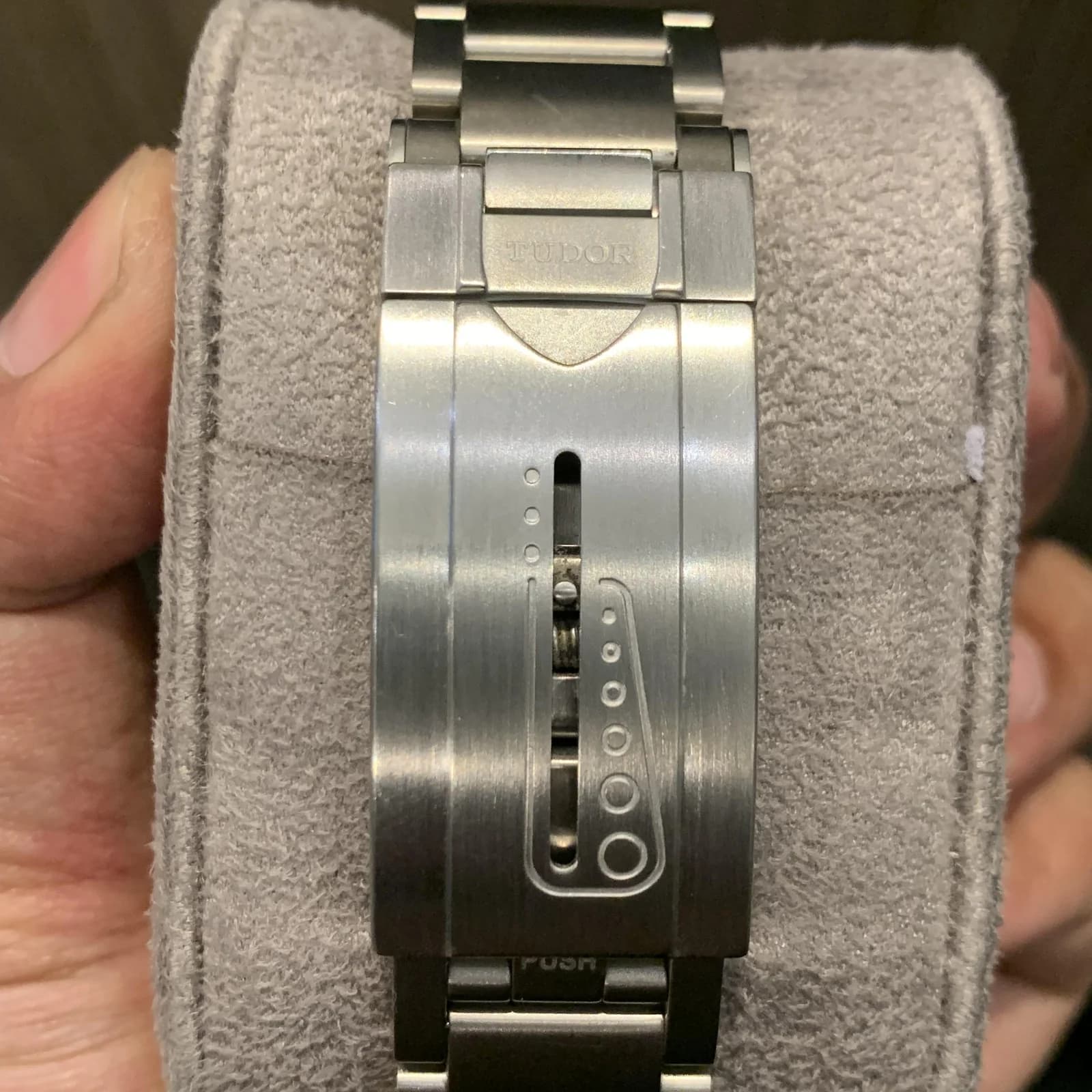 Thumb Pelagos Titanium / Black / Bracelet
