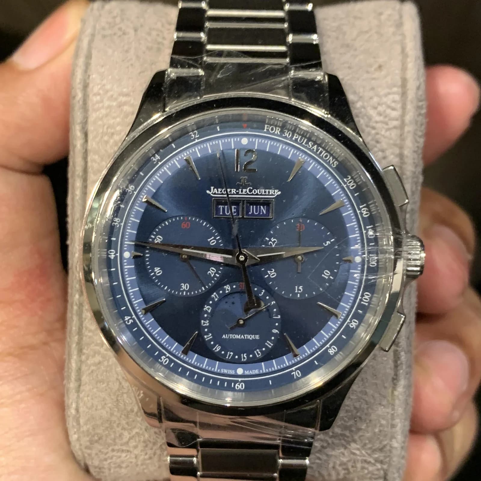 Thumb Master Control Chronograph Calendar / Stainless Steel / Blue