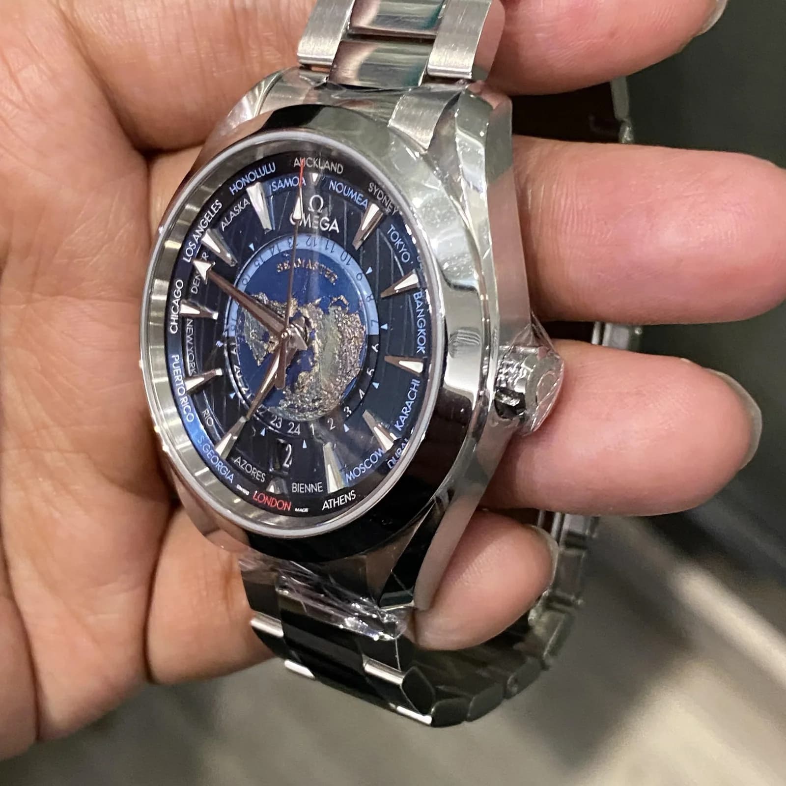 Thumb Seamaster Aqua Terra 150M Master Chronometer 43 Worldtimer Stainless Steel / Blue / Bracelet