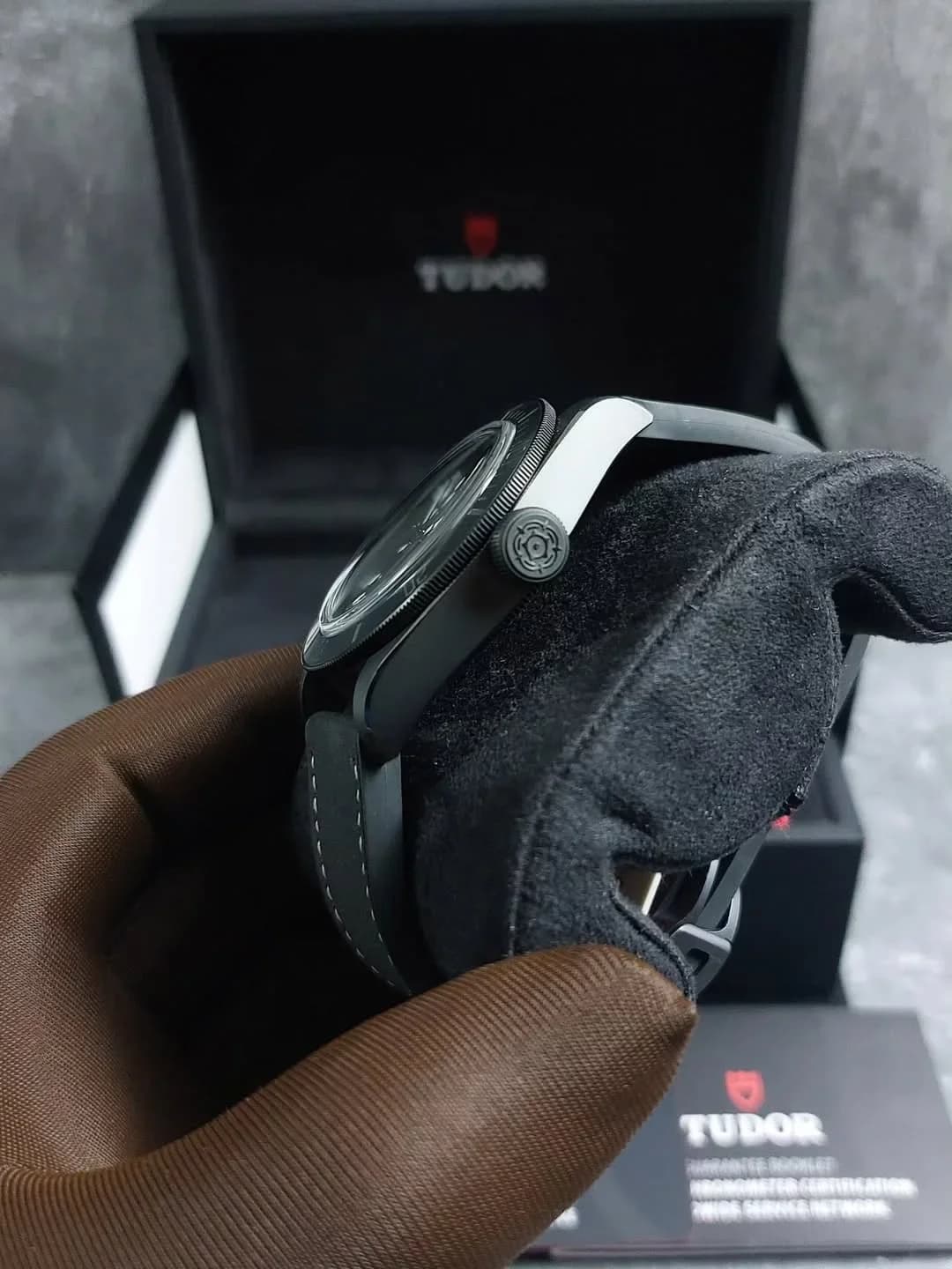 Thumb Black Bay Ceramic