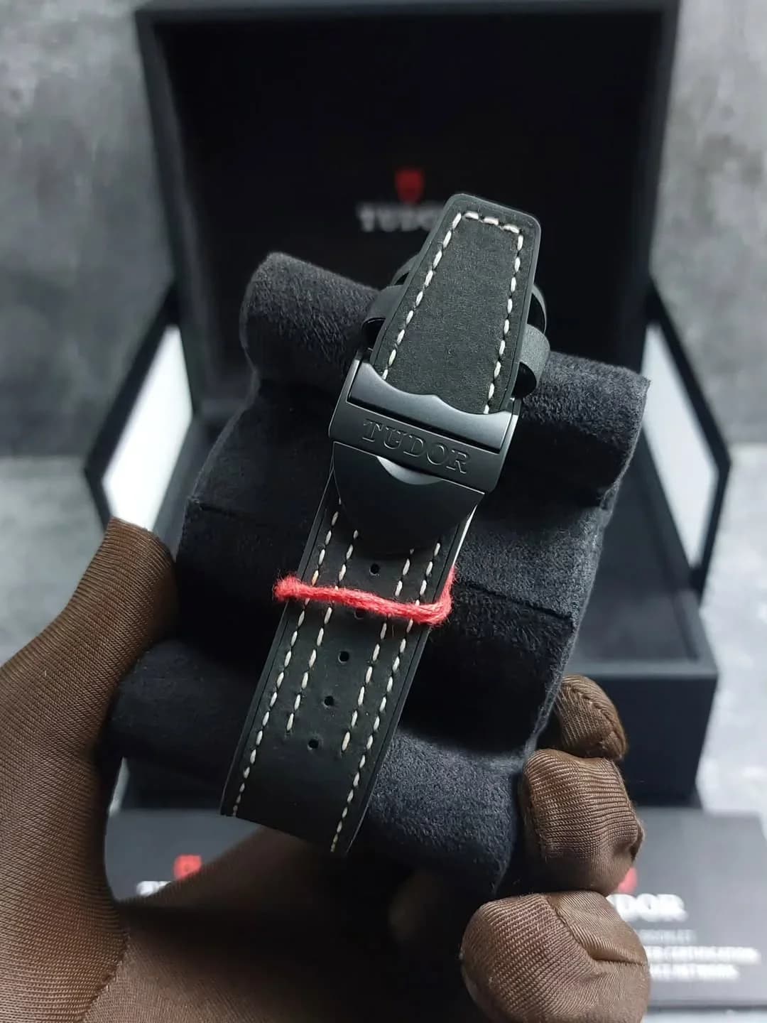 Thumb Black Bay Ceramic