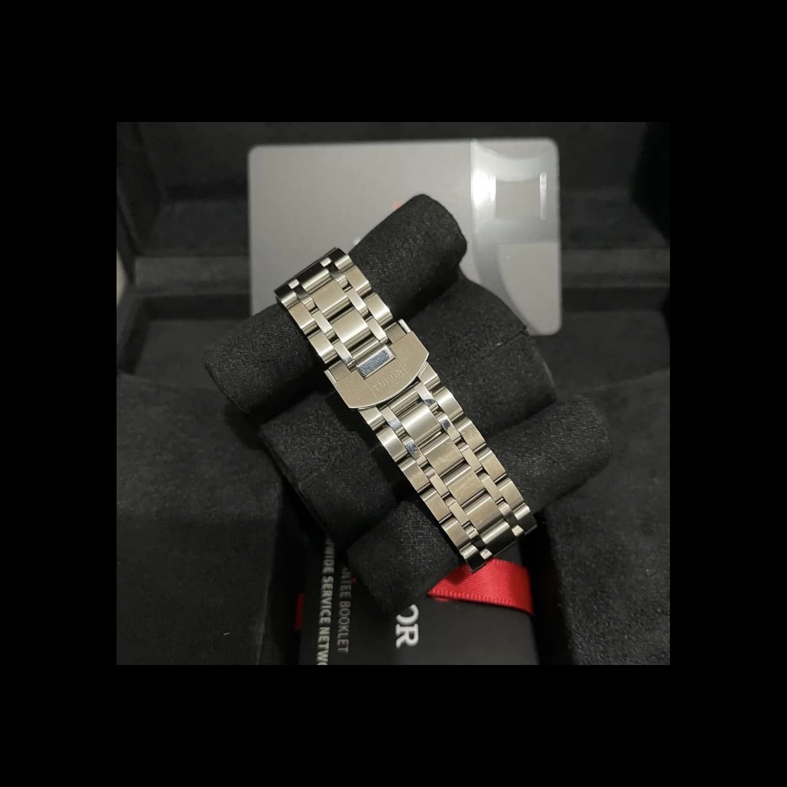 Thumb Royal Date 38 Stainless Steel / Black - Roman