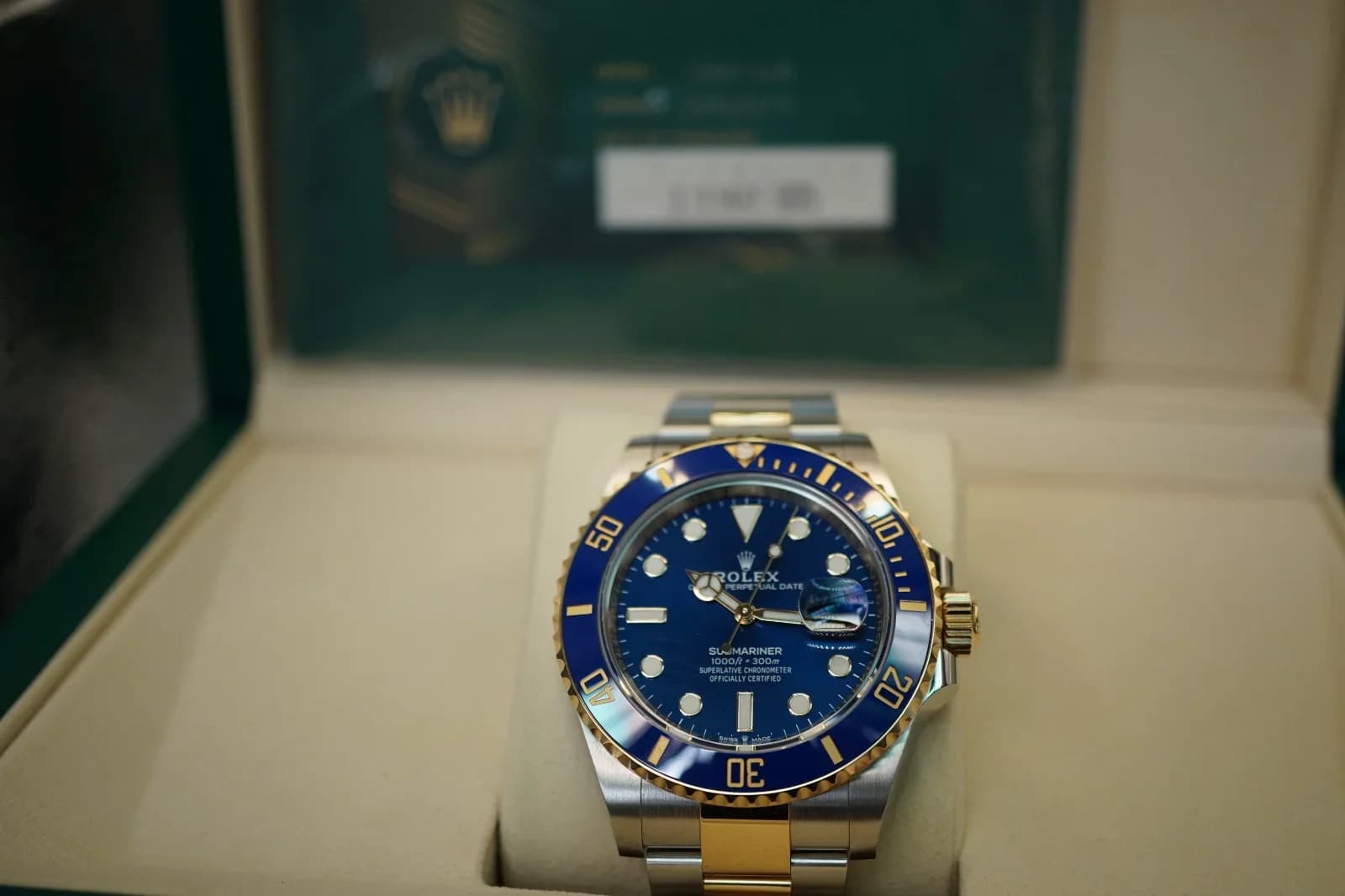 Thumb Submariner Date 41 Stainless Steel / Yellow Gold / Blue