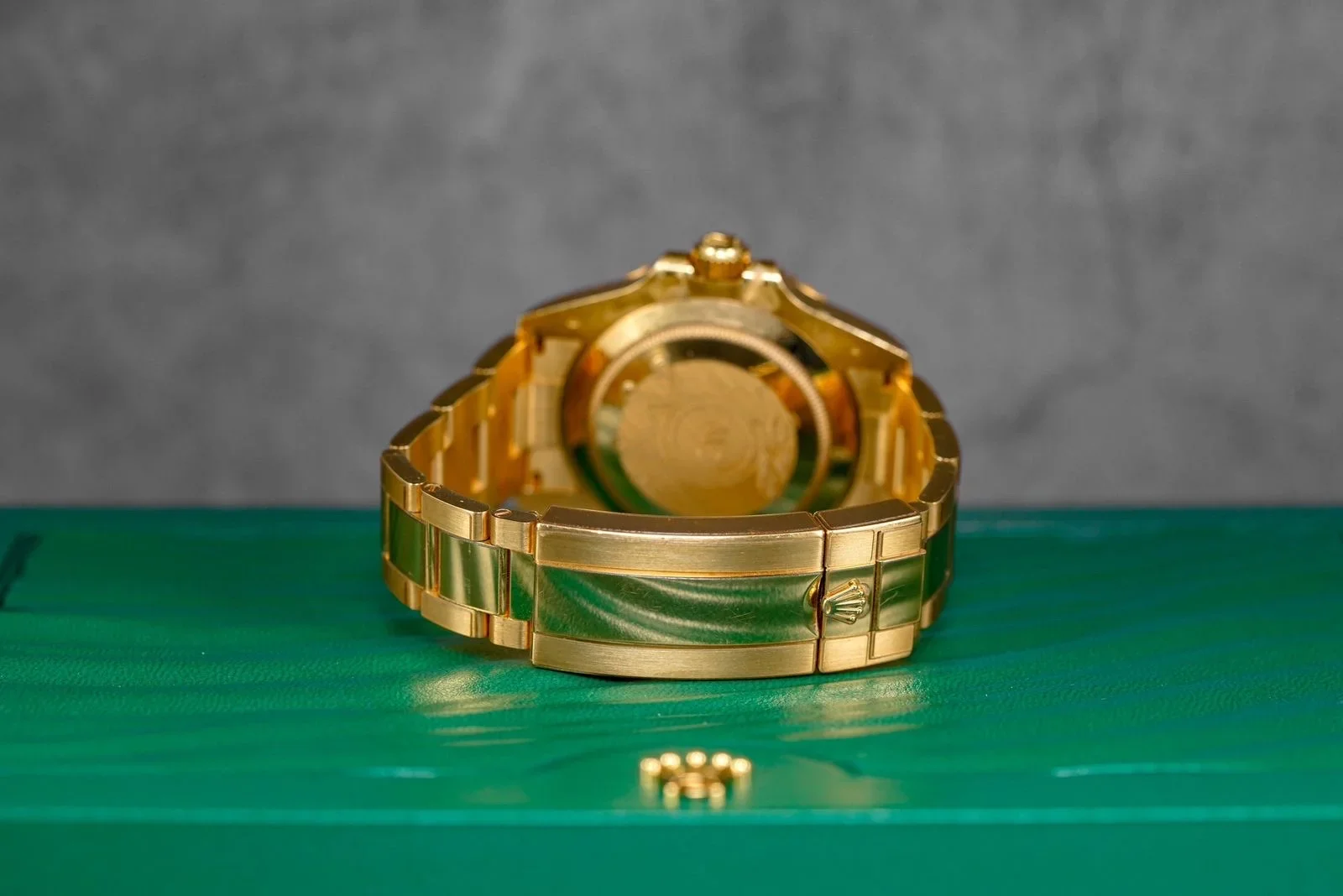 Thumb Submariner Date 41 Yellow Gold / Blue