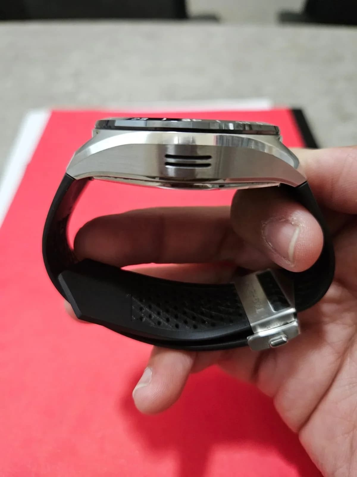 Thumb Connected Calibre E5
