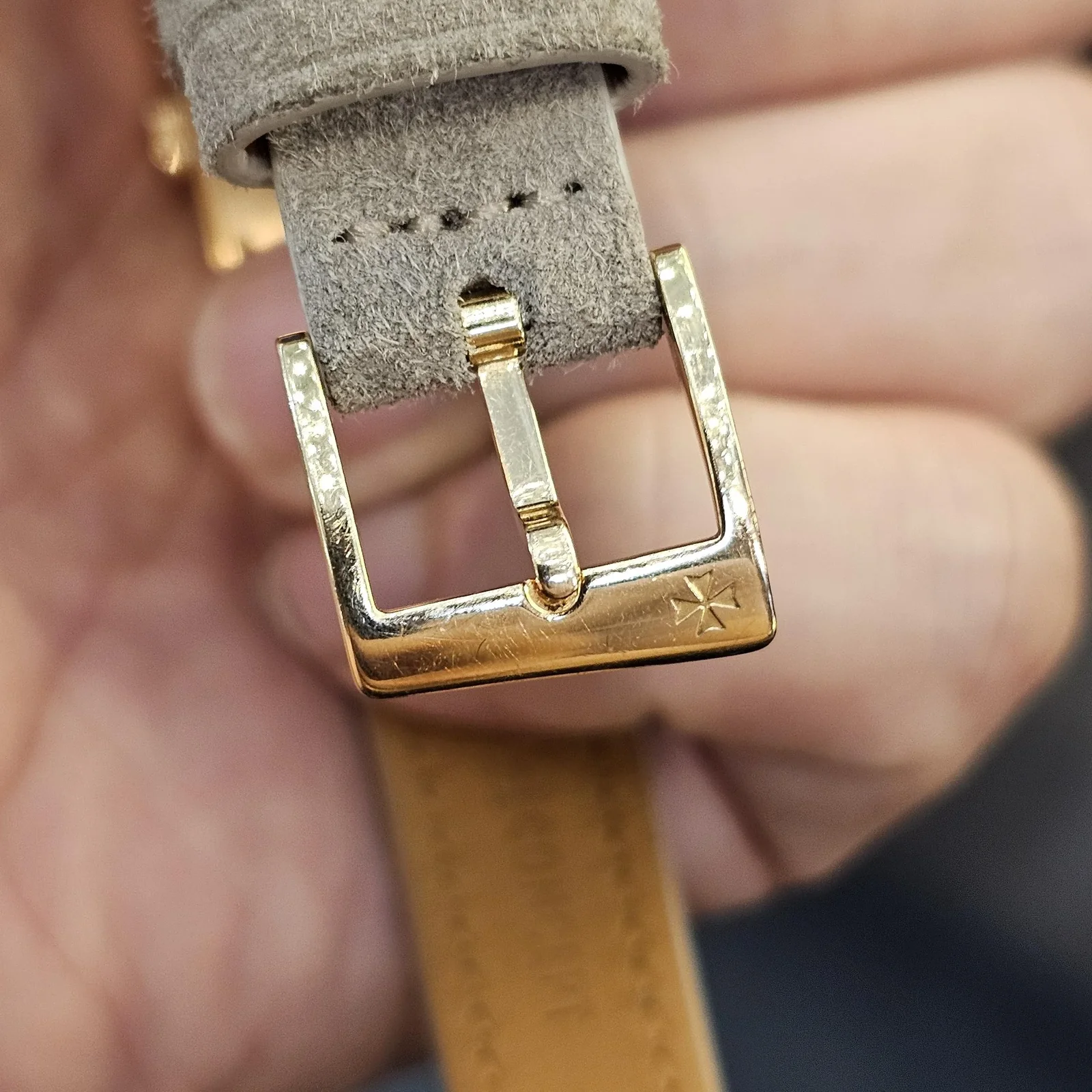 Thumb 1972 Asymmetrical Curved Quartz