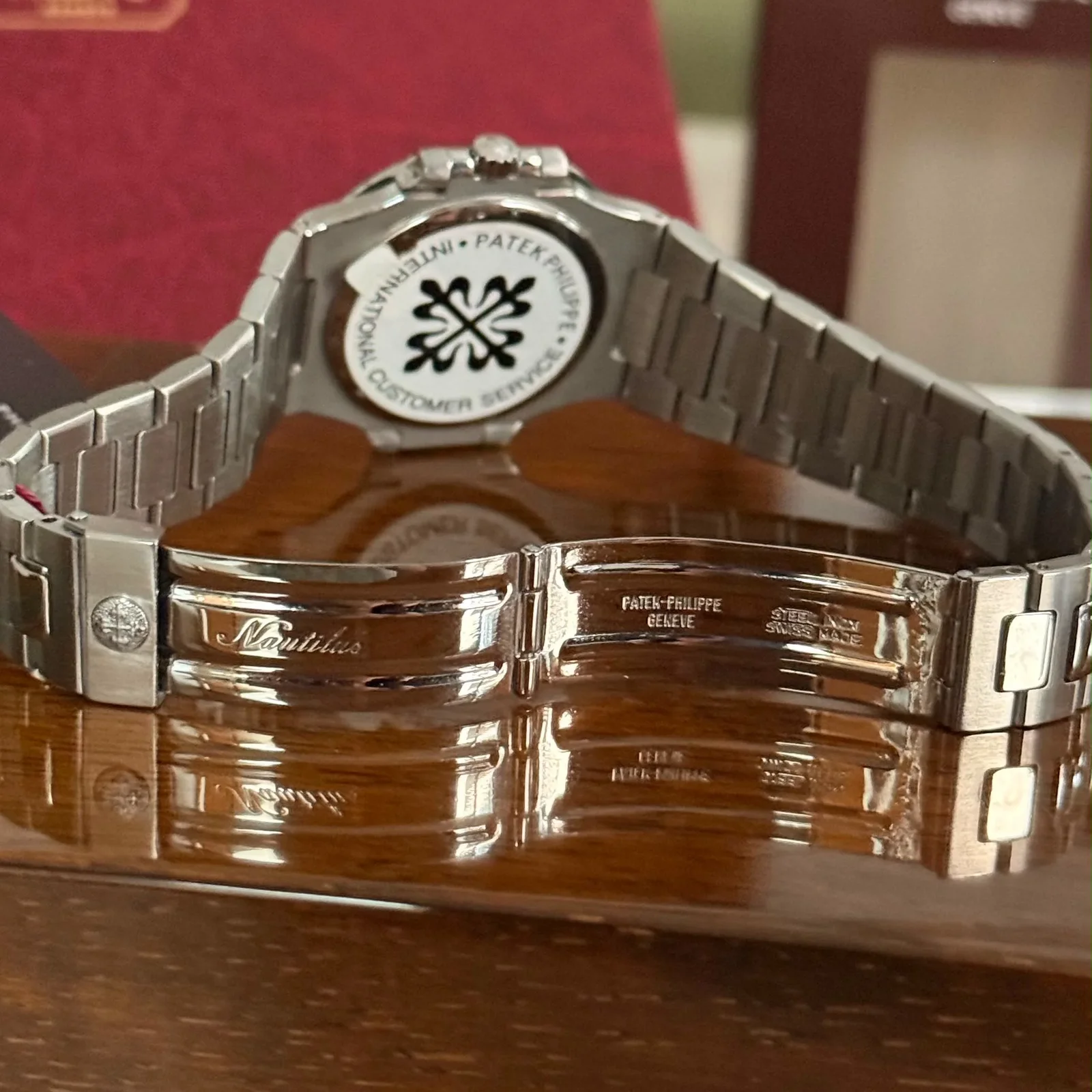 Thumb Patek Philippe Nautilus