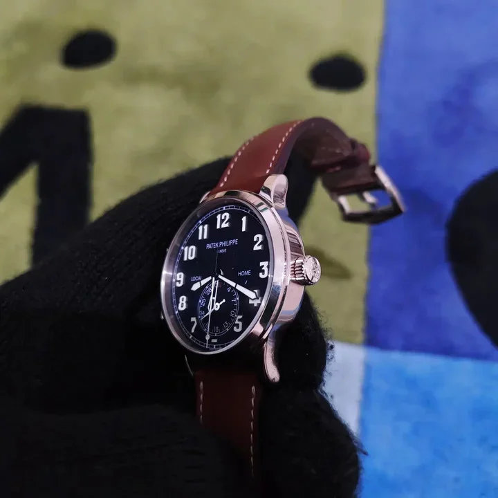 Thumb Calatrava Pilot Travel Time 5524 White Gold / Blue