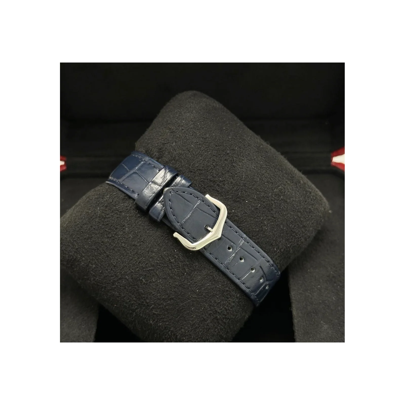Thumb Tank Must Large Steel Blue Dial