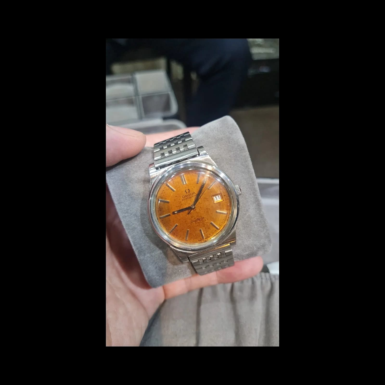 Thumb Omega Geneve