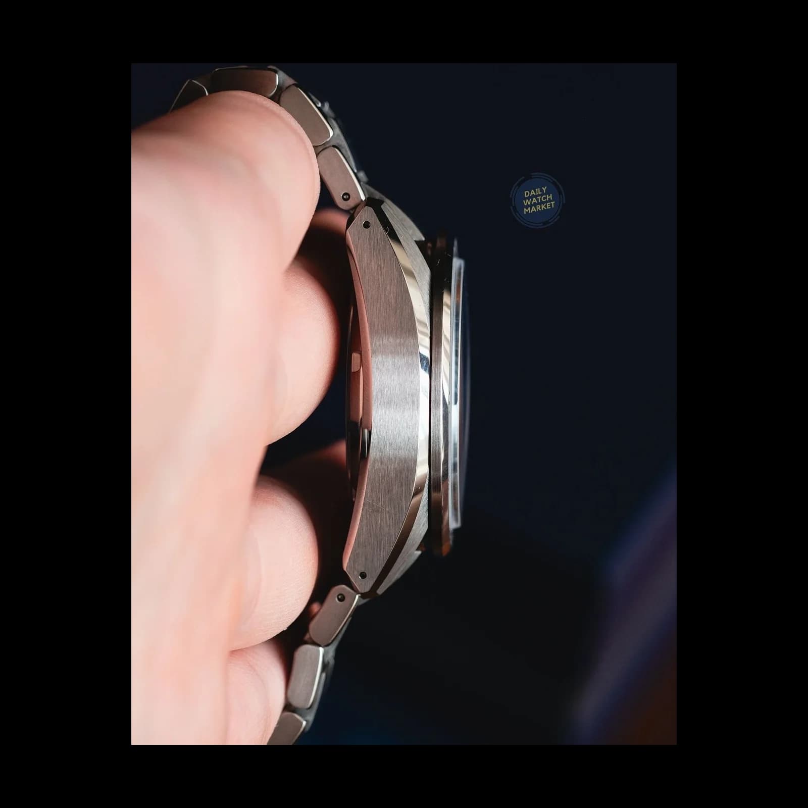 Thumb Spring Drive GMT Evolution 9