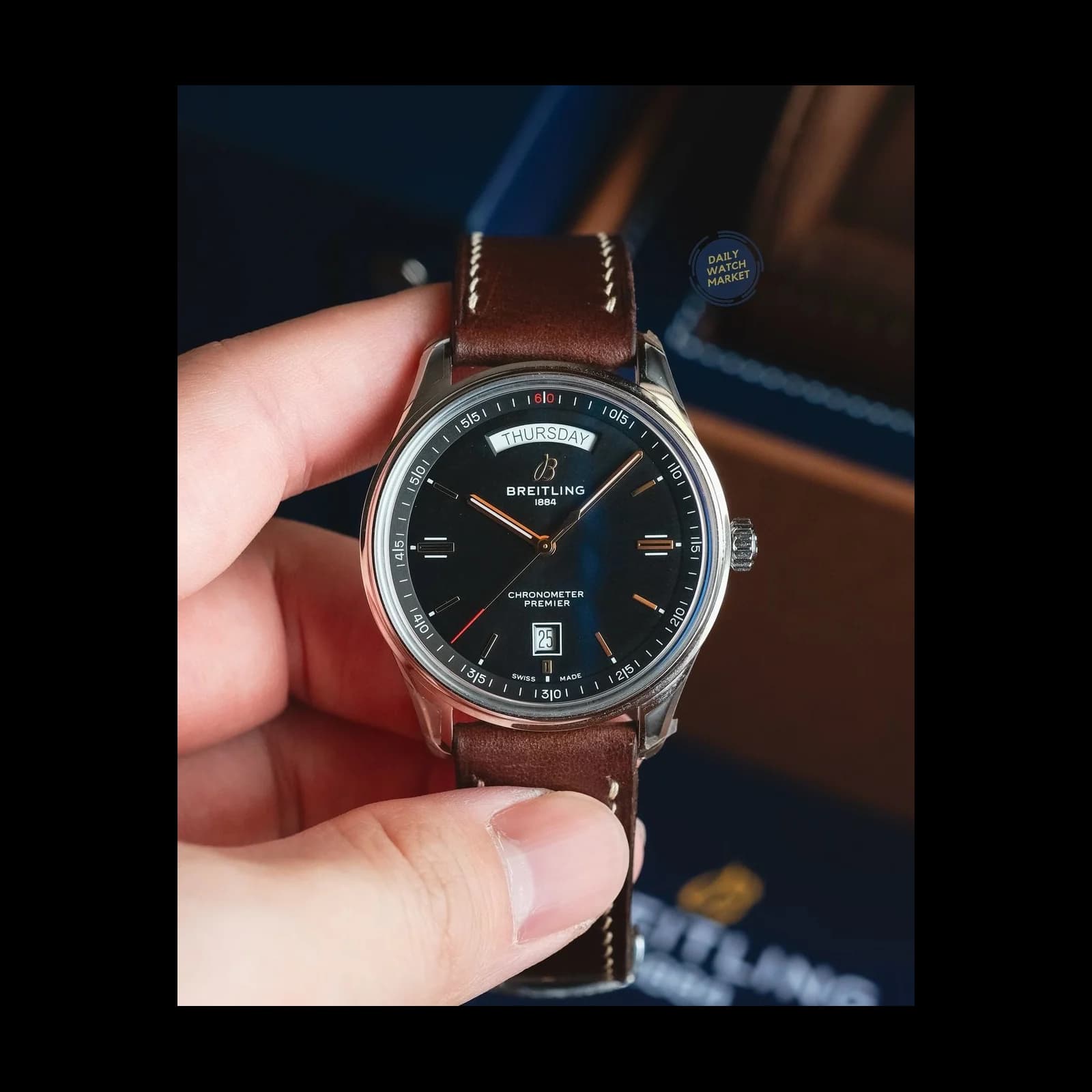 Thumb Premier Automatic Day & Date 40 Stainless Steel / Black / Nubuck Anthracite / Tang