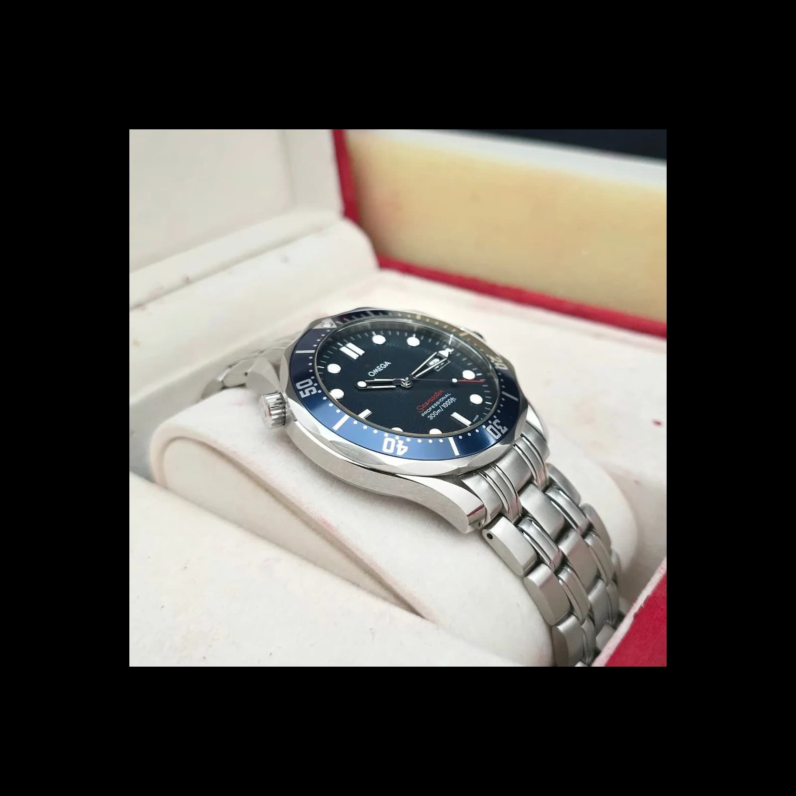 Thumb Seamaster Diver 300M Quartz 41 Stainless Steel / Blue / Bracelet