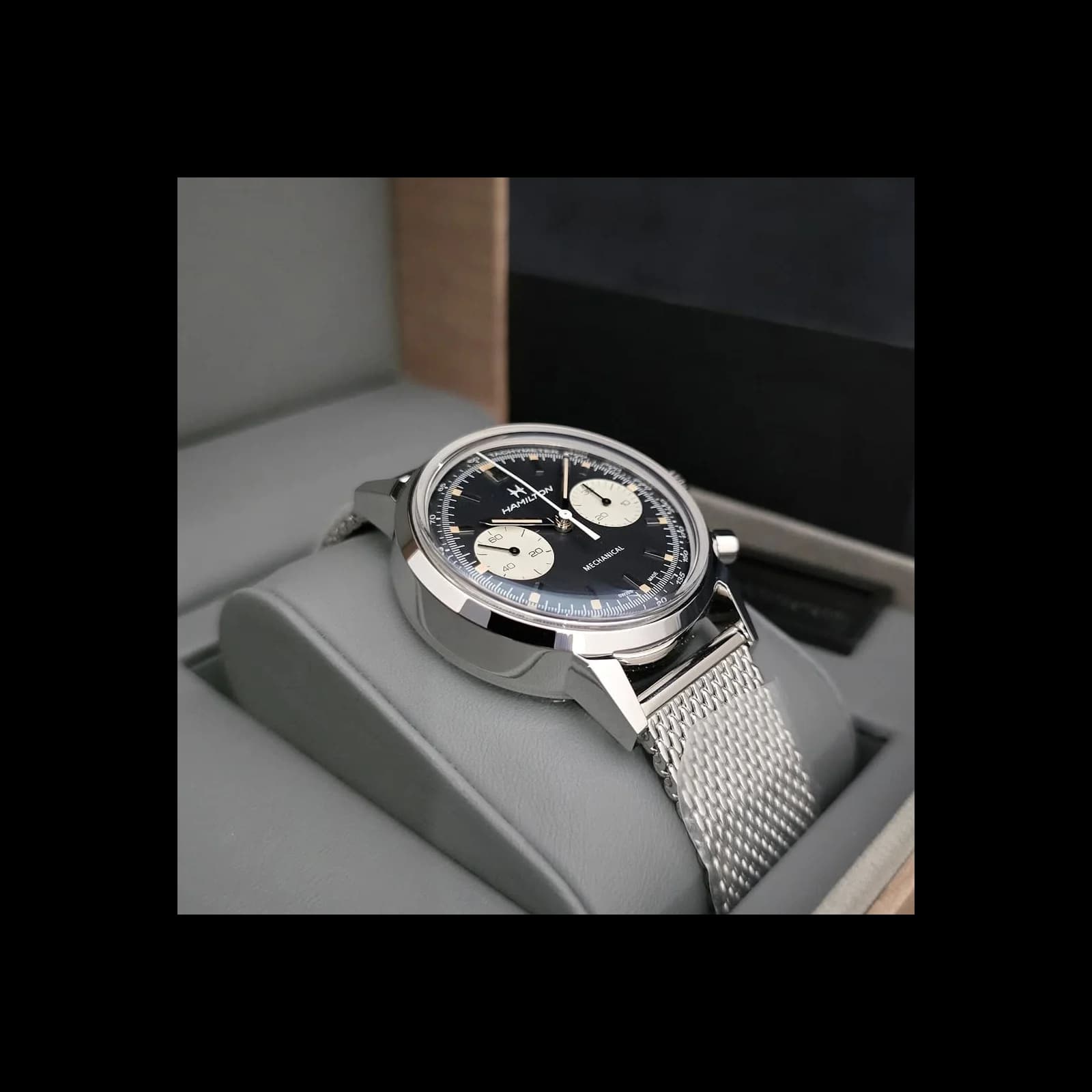 Thumb Intra-Matic Chronograph H Stainless Steel / Black / Mesh