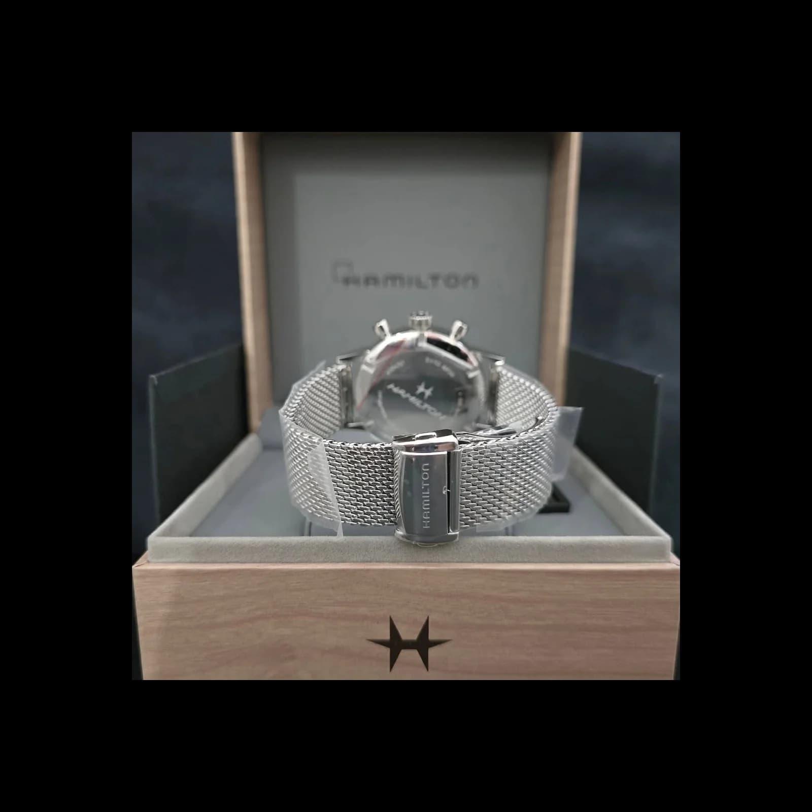 Thumb Intra-Matic Chronograph H Stainless Steel / Black / Mesh