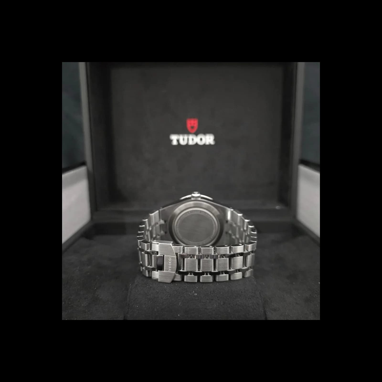 Thumb Royal Date 38 Stainless Steel / Blue - Roman