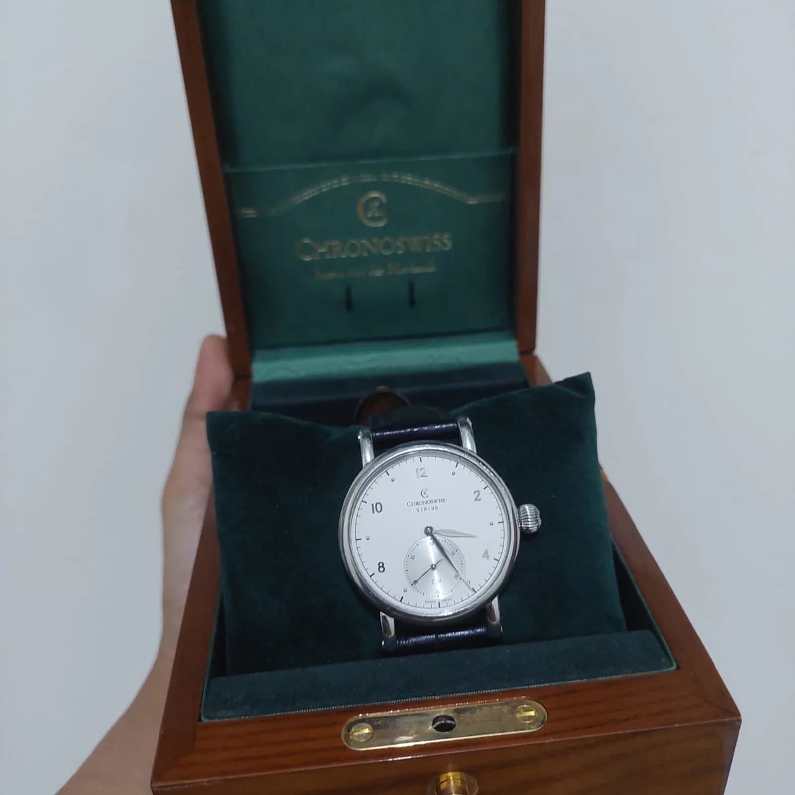Thumb Sirius Hand Wound White Dial