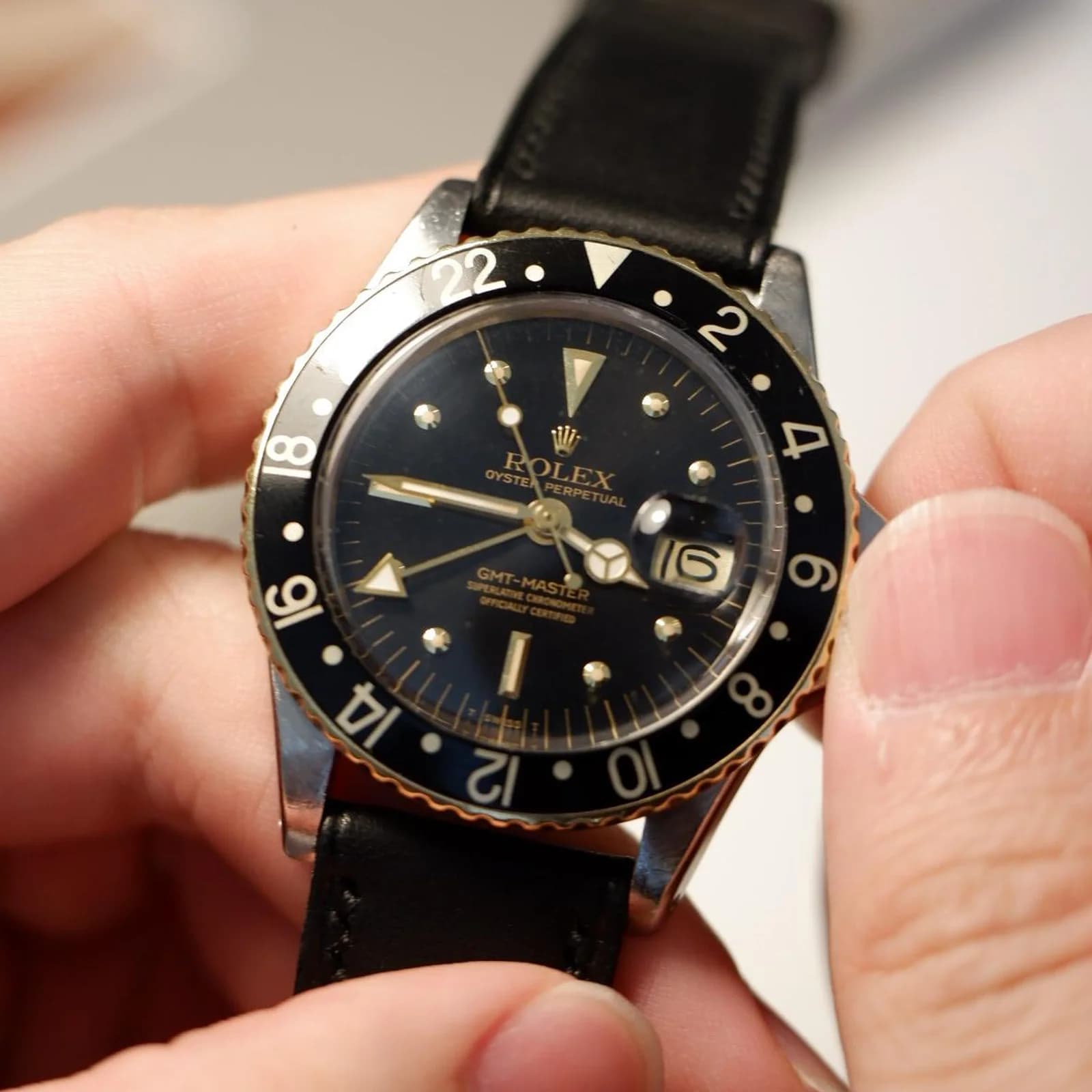 Thumb Rolex GMT Master 1675 Black Nipple Gilt Dial