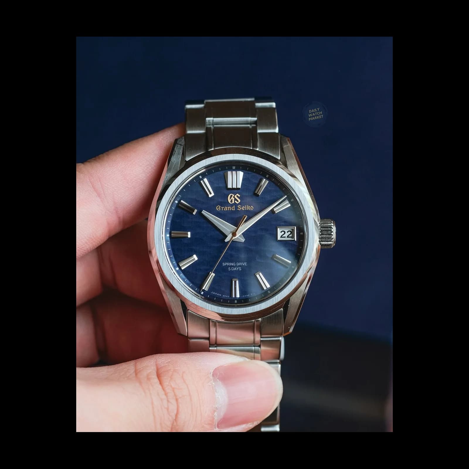 Thumb Spring Drive Evolution 9 Stainless Steel / Lake Suwa / Bracelet