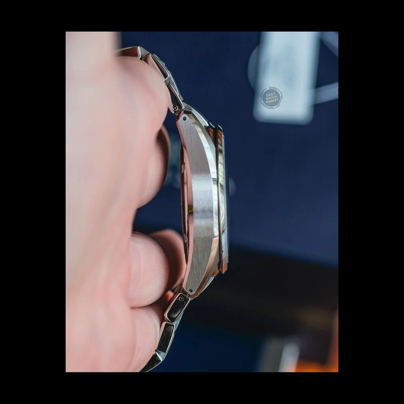 Thumb Spring Drive Evolution 9 Stainless Steel / Lake Suwa / Bracelet