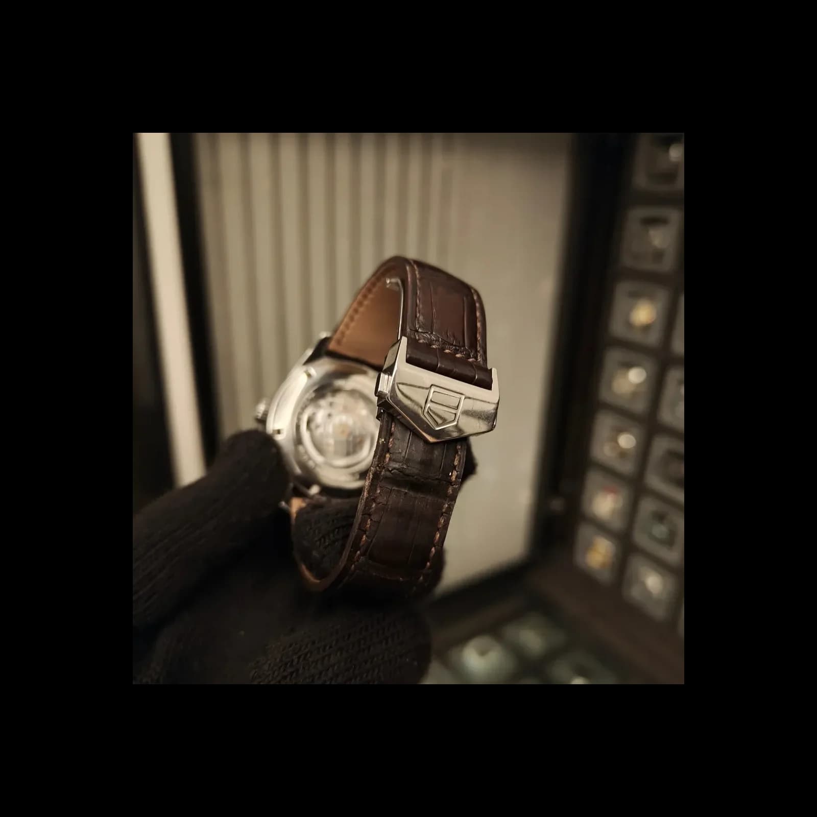 Thumb Carrera Calibre 5 Day Date Stainless Steel / Silver / Alligator
