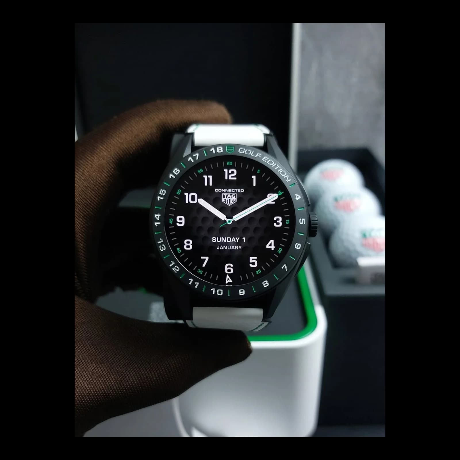 Thumb Connected Calibre E4 Golf Edition