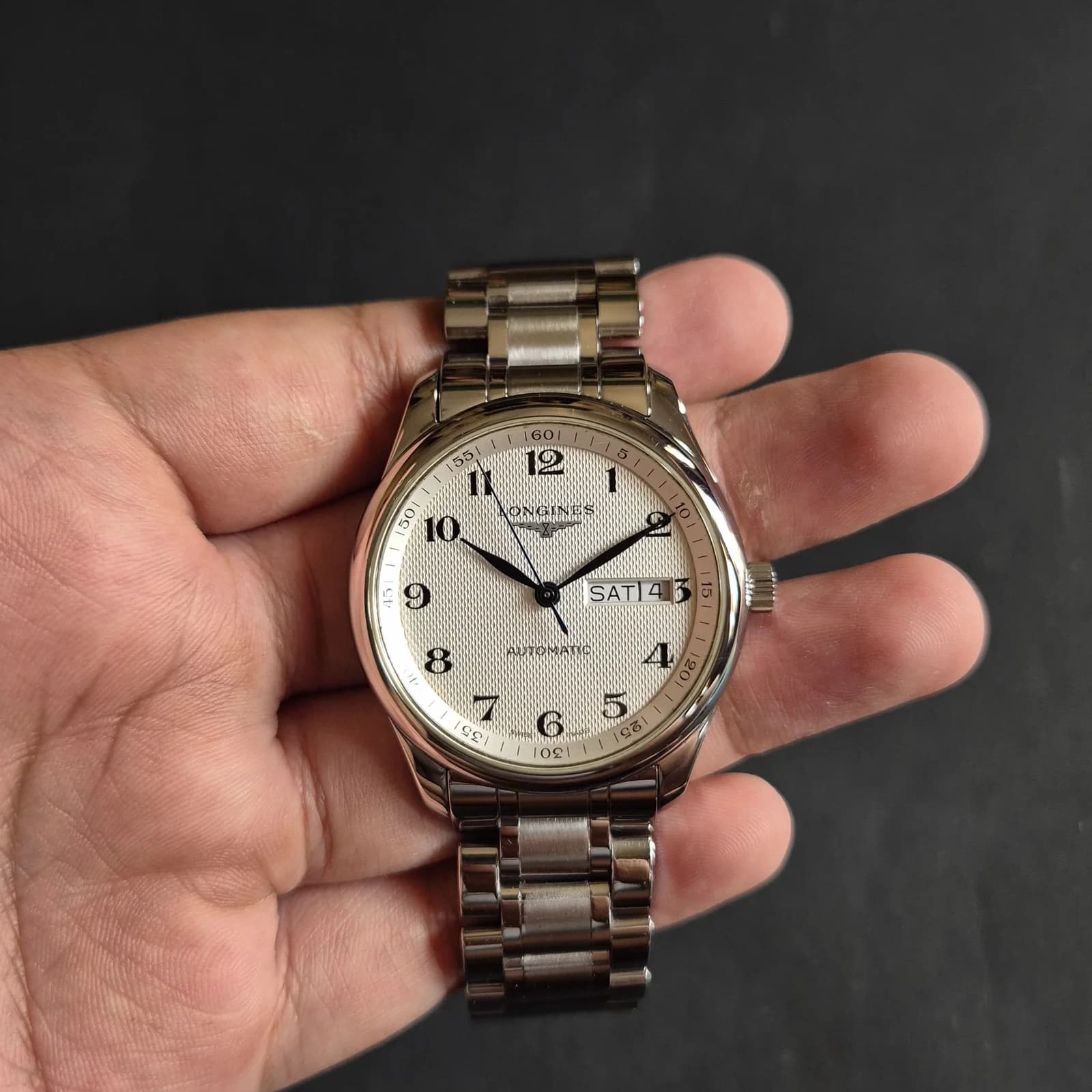 Thumb Master Collection 38.5 Day Date Stainless Steel / Silver-Arabic / Bracelet