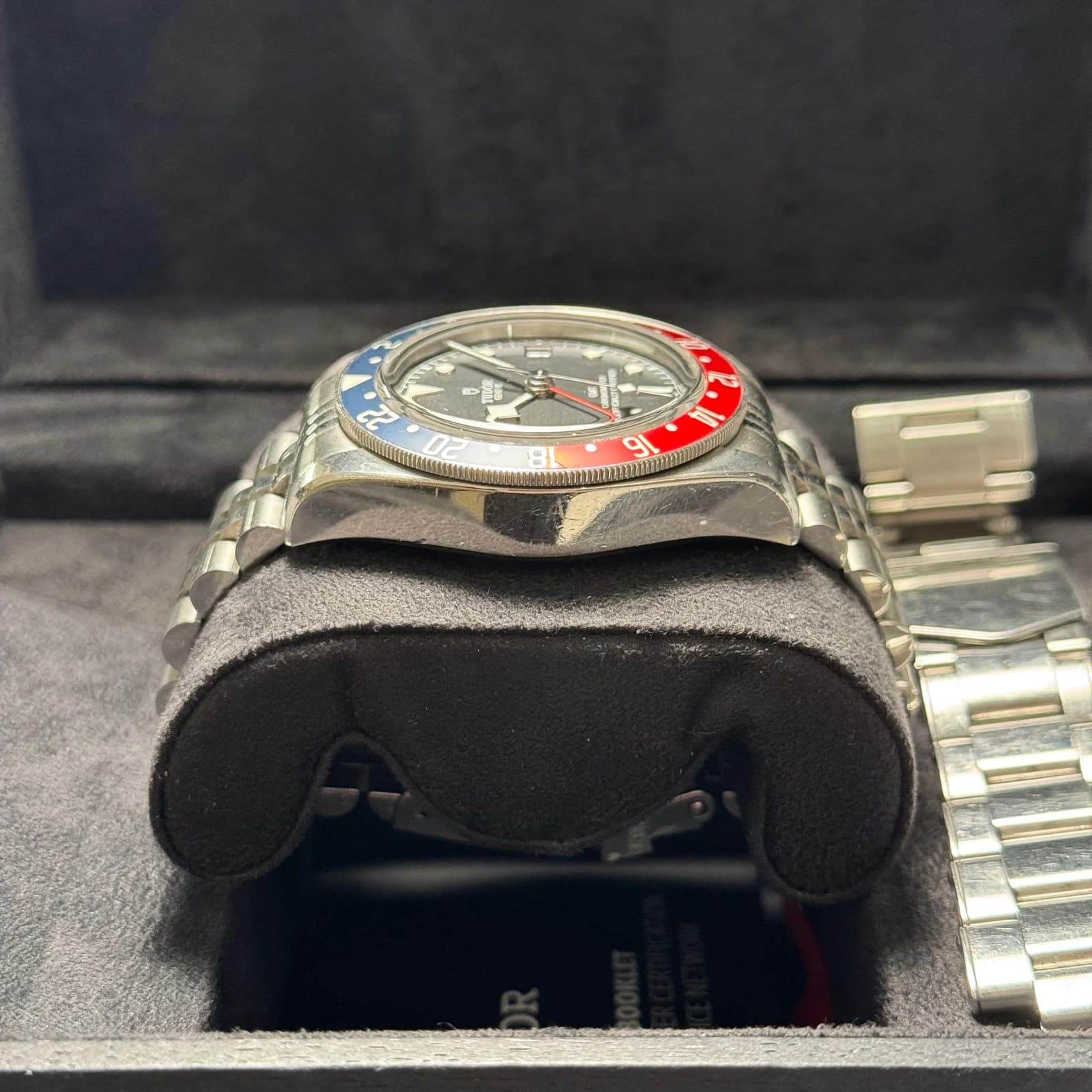 Thumb Black Bay GMT Stainless Steel / Black / Pepsi / Bracelet