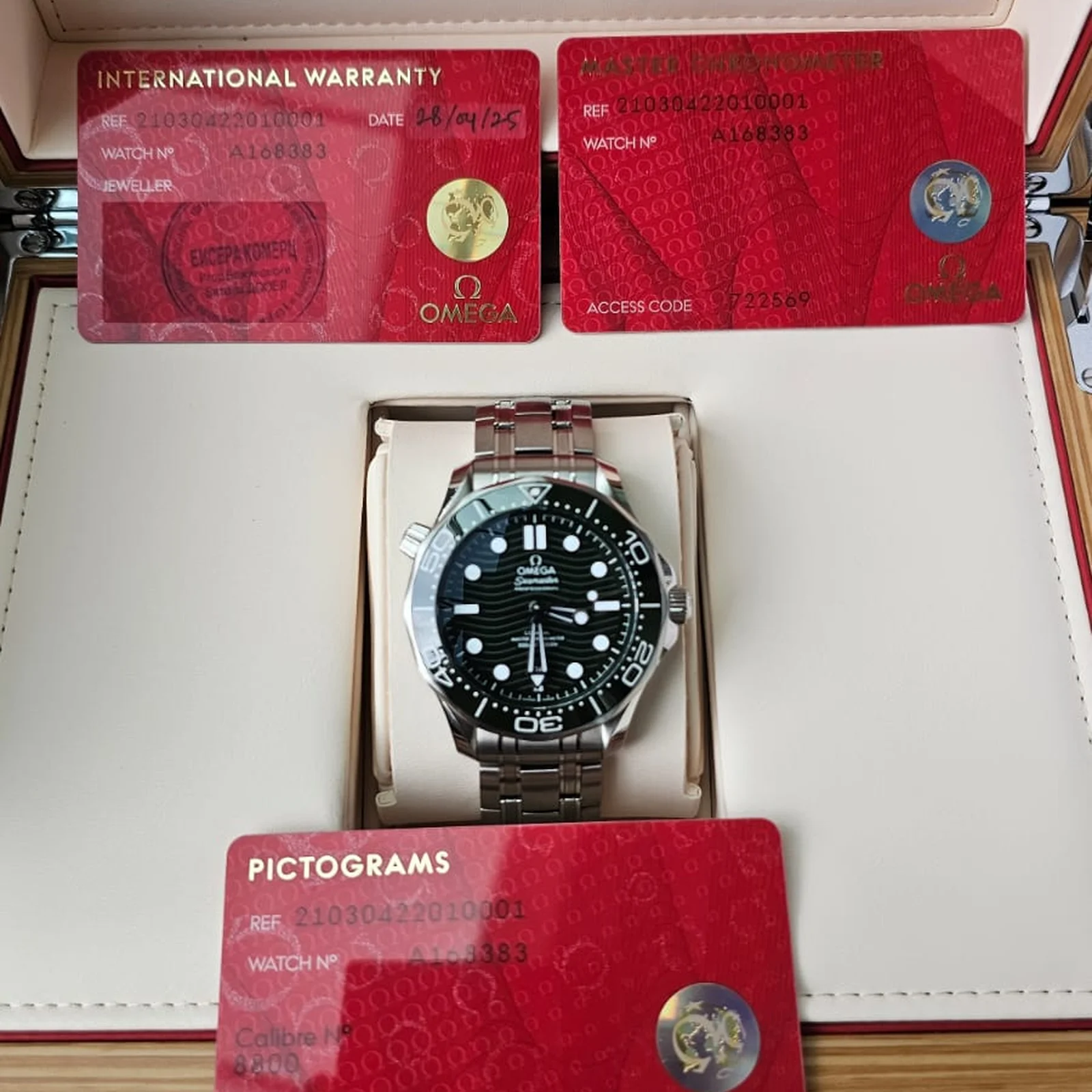 Thumb Seamaster Diver 300M Master Co-Axial 42 Stainless Steel / Green / Bracelet