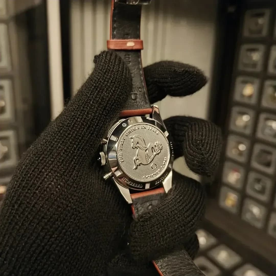 Thumb Speedmaster First Omega in Space