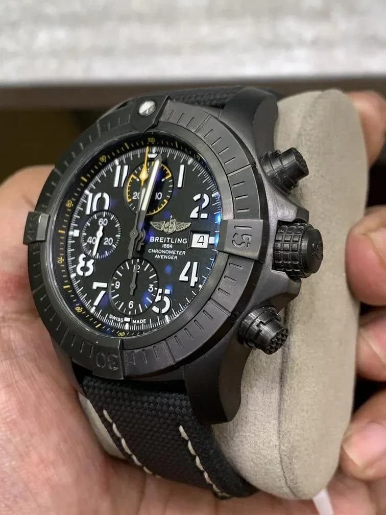 Thumb Avenger Chronograph 45 Night Mission / Black / Military / Pin