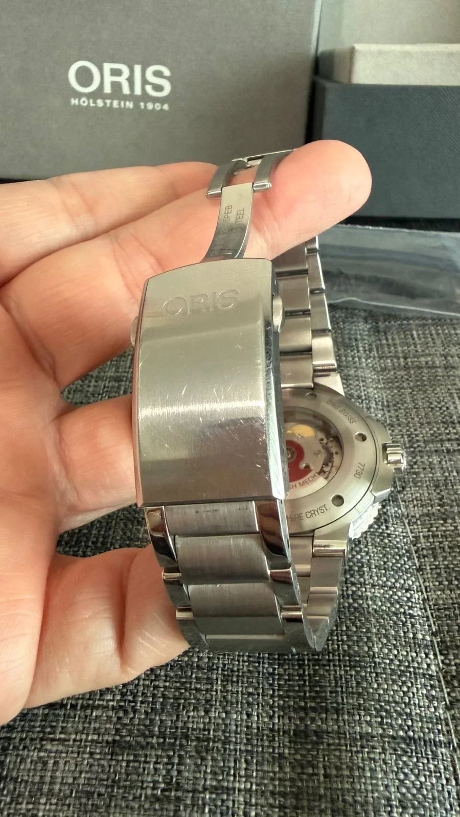 Thumb Aquis Date 43 Stainless Steel / Green / Bracelet
