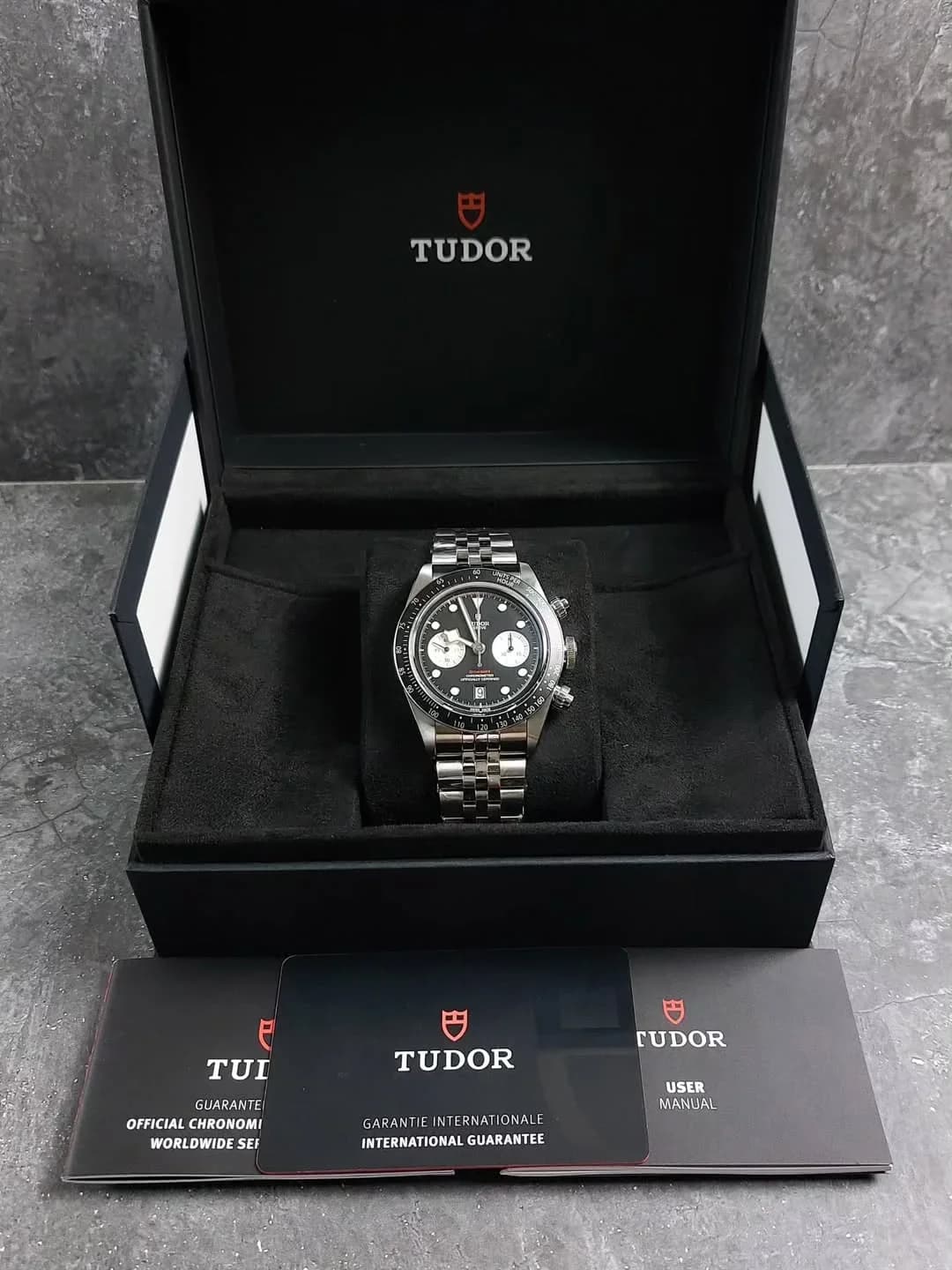 Thumb Heritage Black Bay Chronograph Inverted Panda / Bracelet