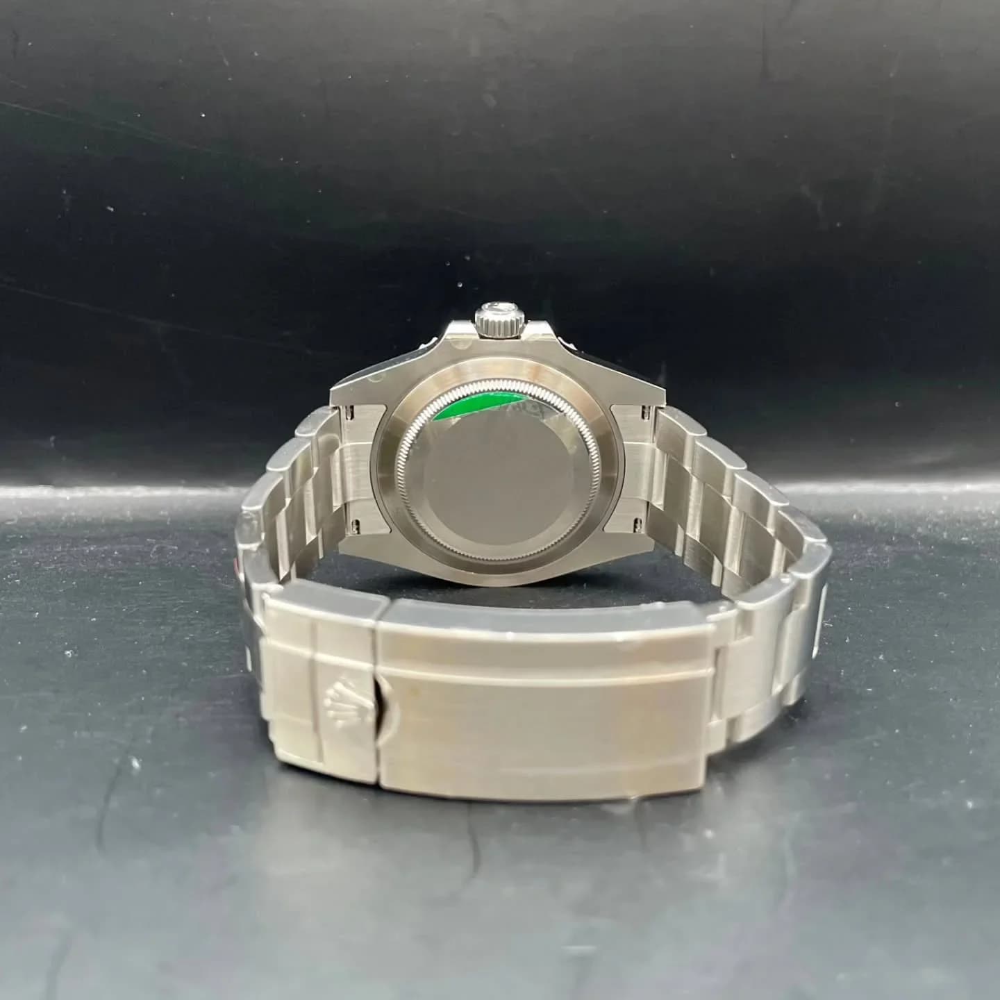 Thumb Submariner No-Date 41 / Stainless Steel / Black / Cerachrom