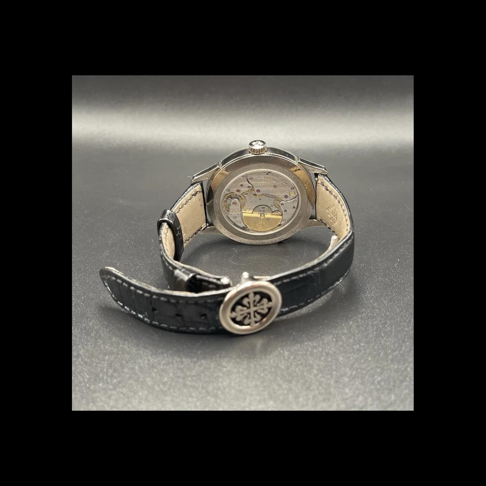 Thumb World Time 5230 White Gold / Grey / Hong Kong