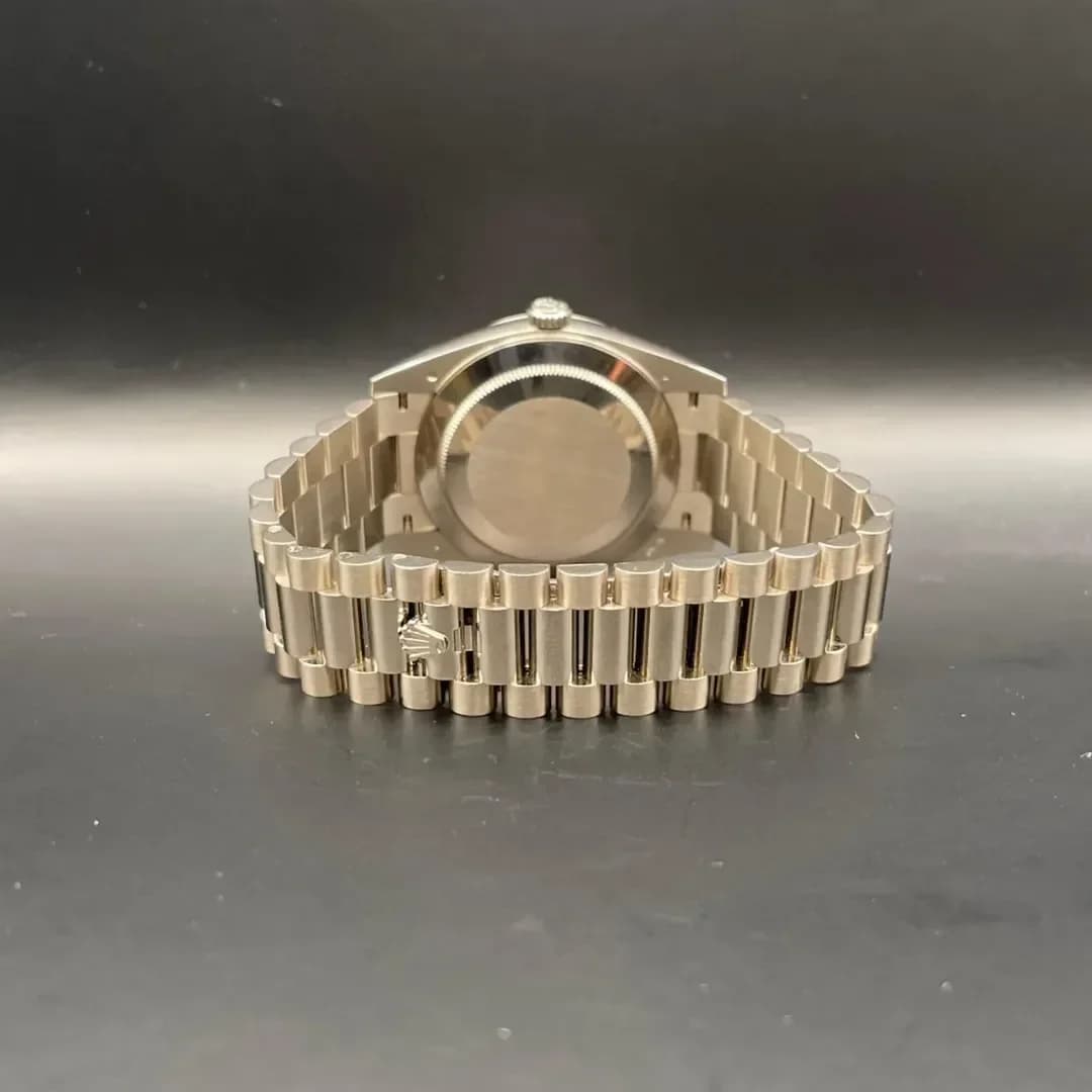 Thumb Day-Date 40 White Gold / Green - Roman