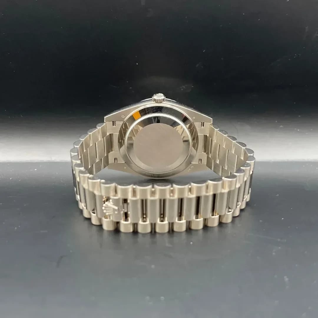 Thumb Day-Date 40 White Gold / Blue - Roman
