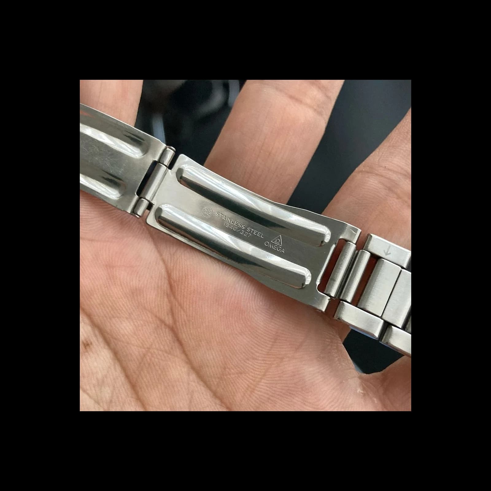 Thumb Omega Geneve