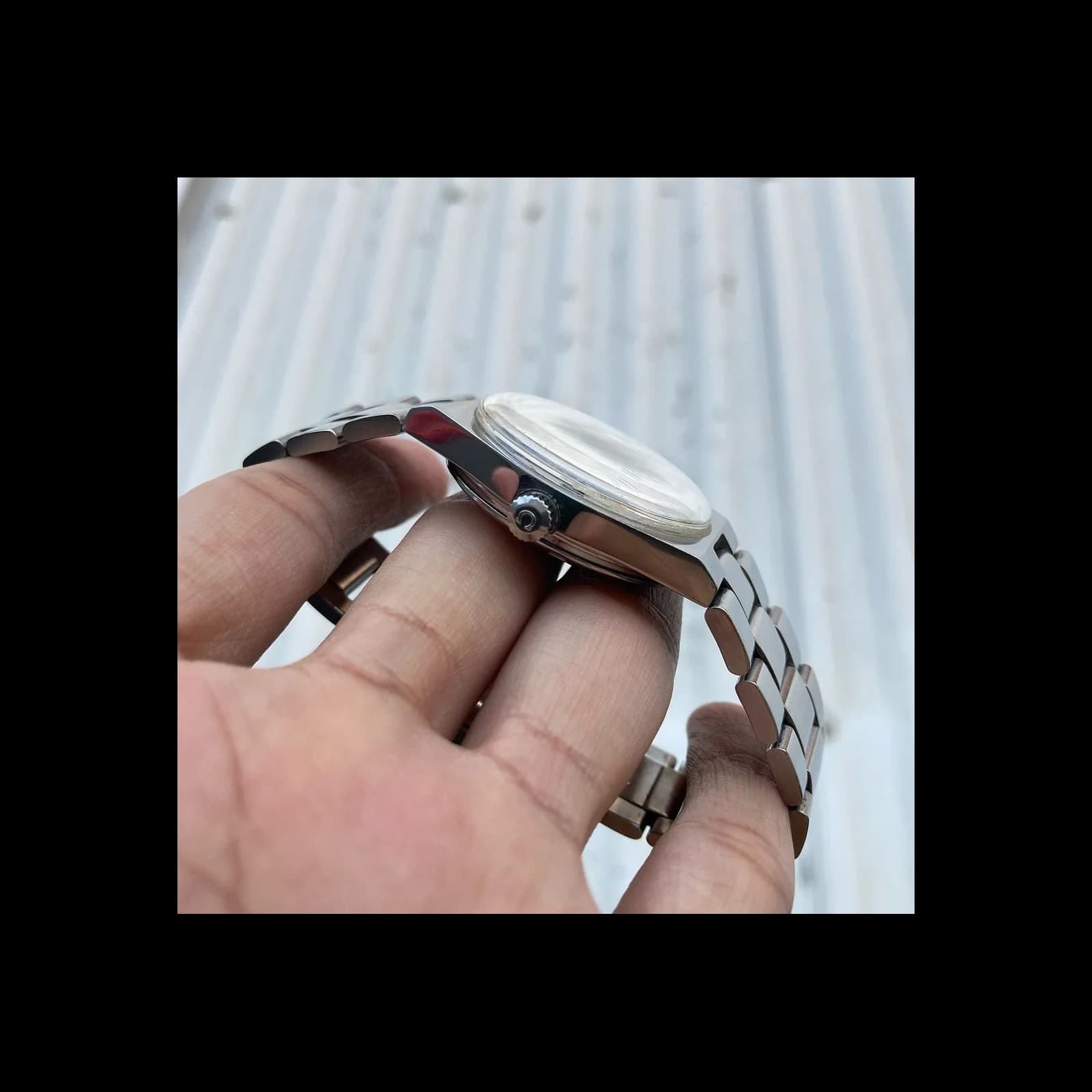 Thumb Omega Geneve
