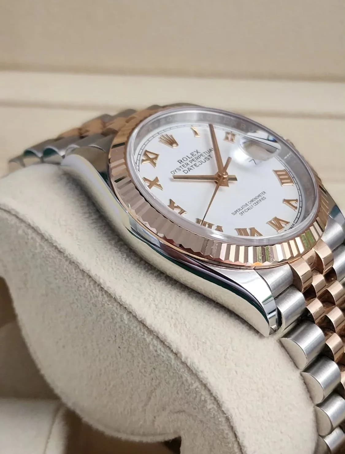 Thumb Datejust 36 Stainless Steel / Yellow Gold / Fluted / White Roman / Jubilee