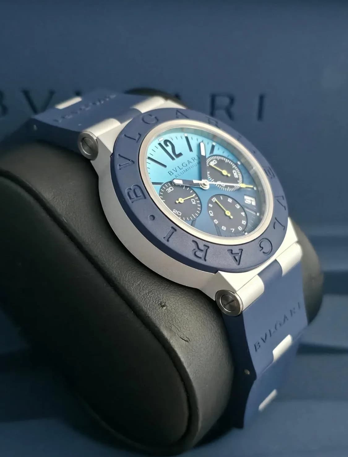 Thumb Aluminium Automatic 40 Capri Edition