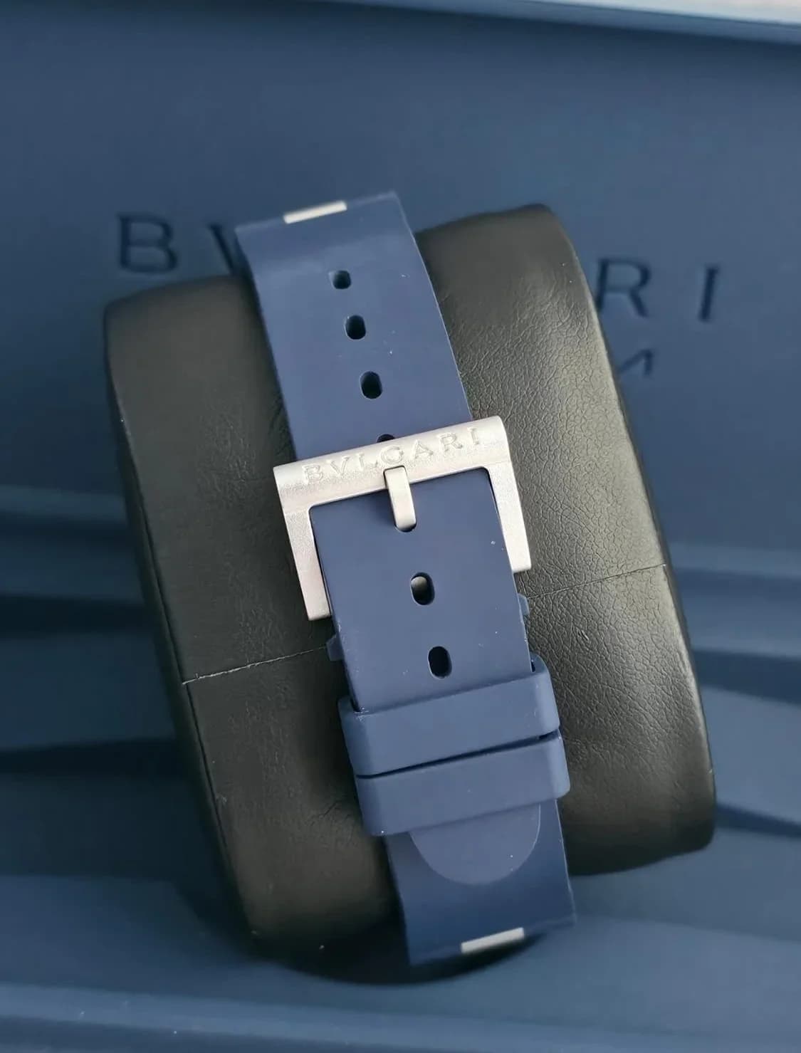 Thumb Aluminium Automatic 40 Capri Edition