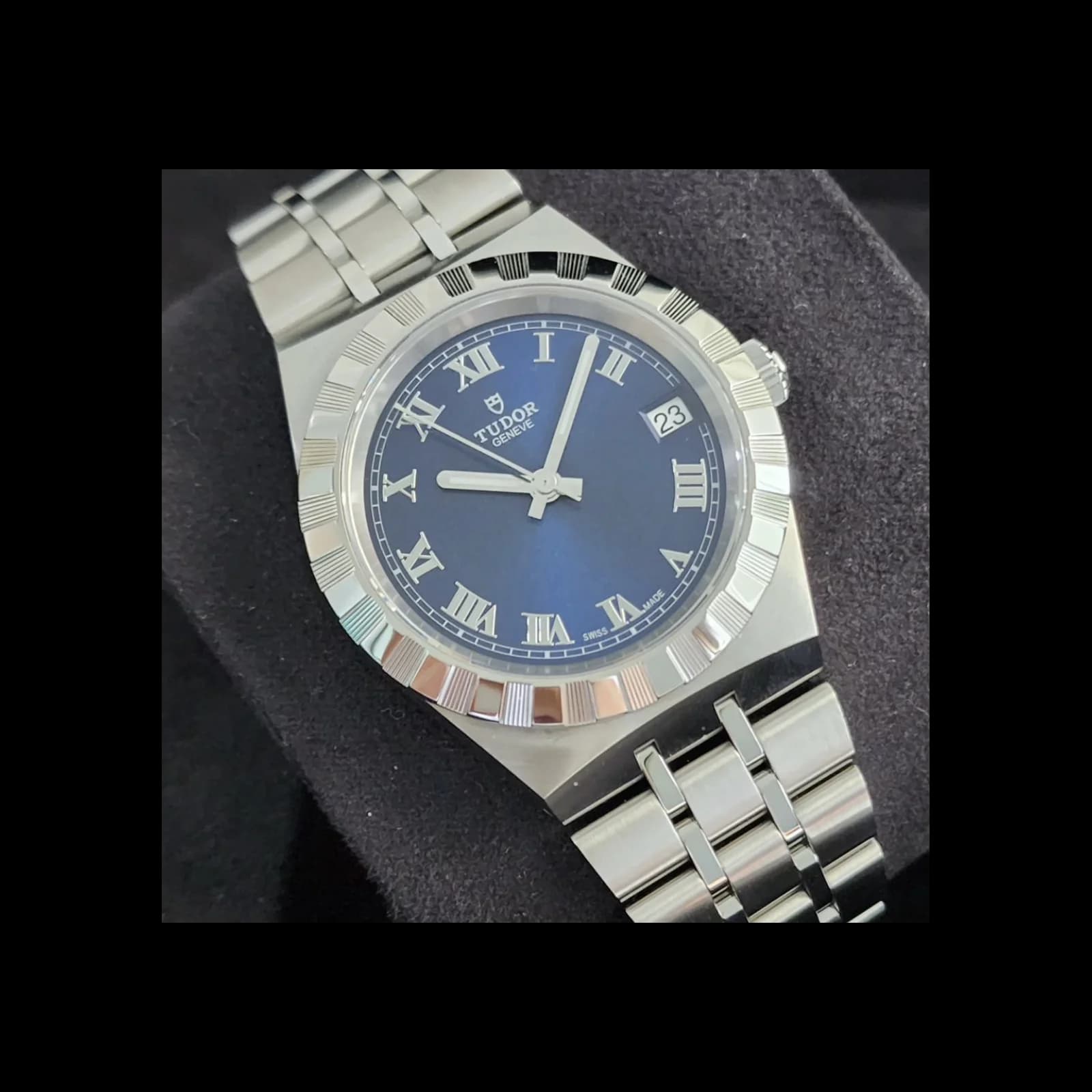 Thumb Royal Date 34 Stainless Steel / Blue - Roman
