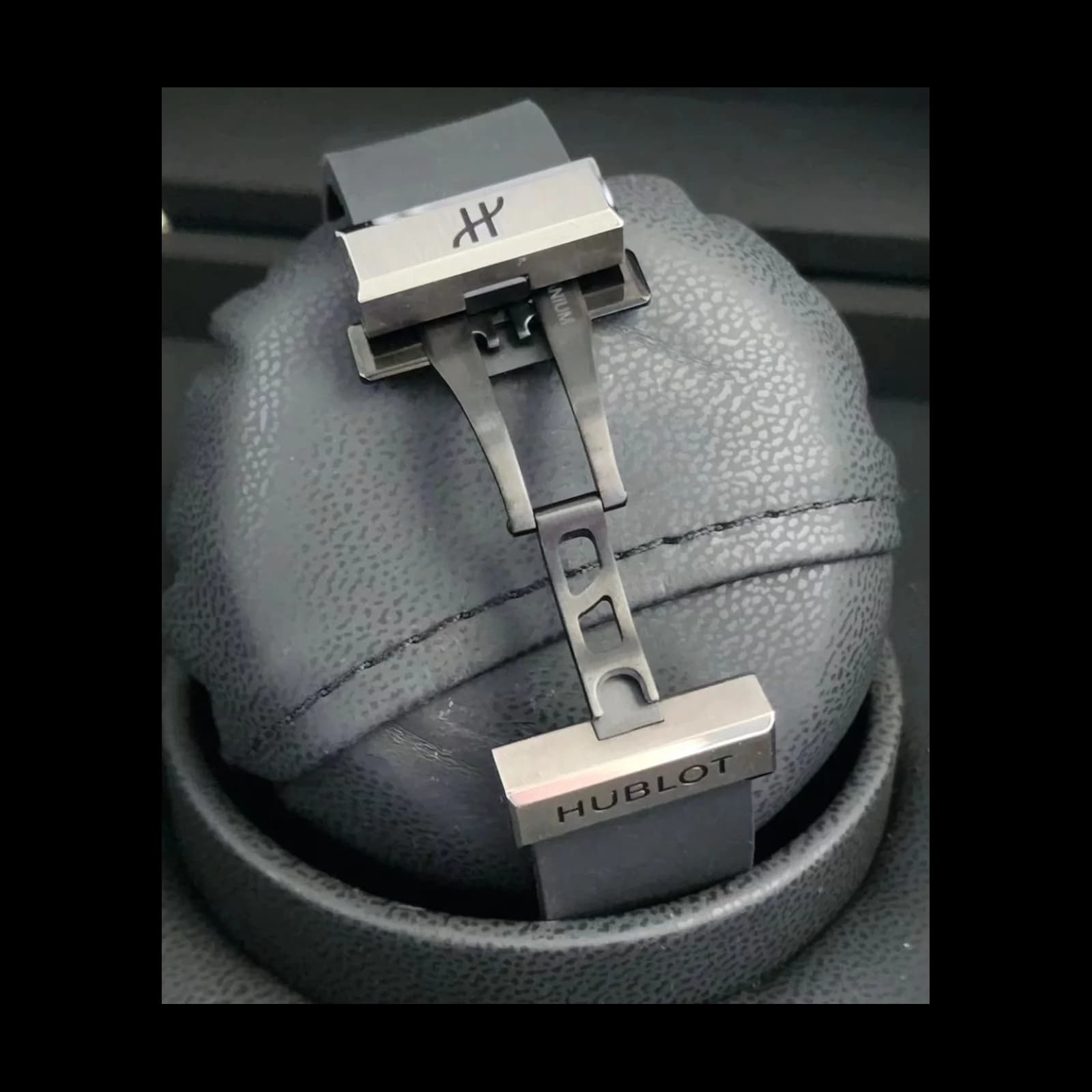 Thumb Classic Fusion Original 42 Titanium / Black