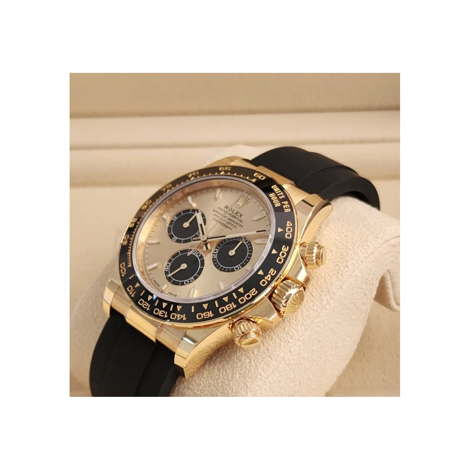 Thumb Cosmograph Daytona Yellow Gold - Cerachrom / Champagne - Black / Oysterflex