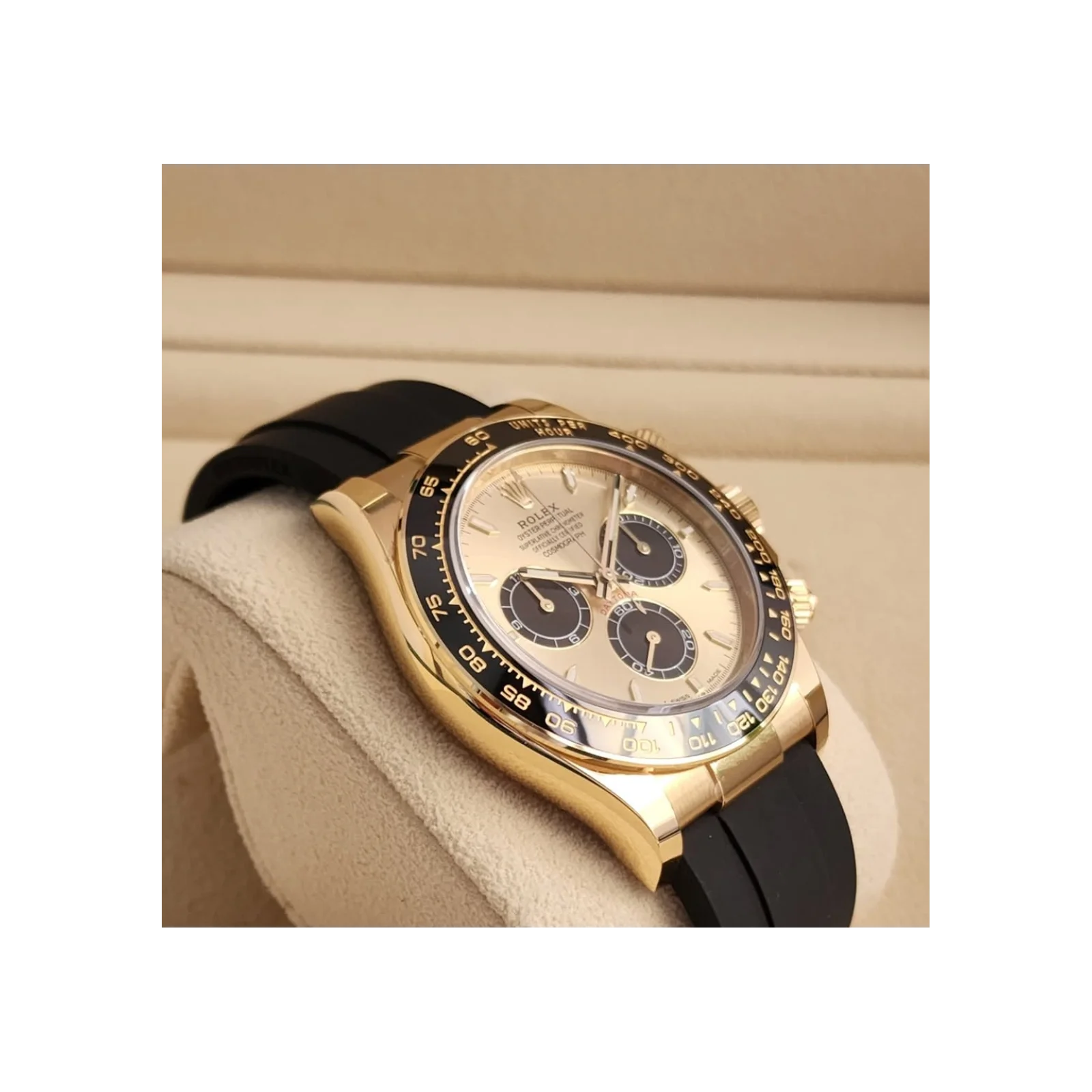 Thumb Cosmograph Daytona Yellow Gold - Cerachrom / Champagne - Black / Oysterflex