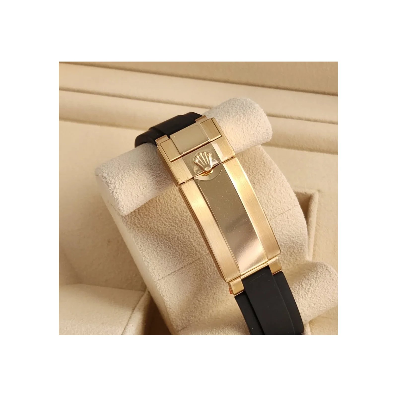 Thumb Cosmograph Daytona Yellow Gold - Cerachrom / Champagne - Black / Oysterflex